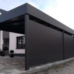 Carport mit Seitenwand und Aluminium Paneelen